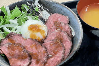 ローストビーフ丼