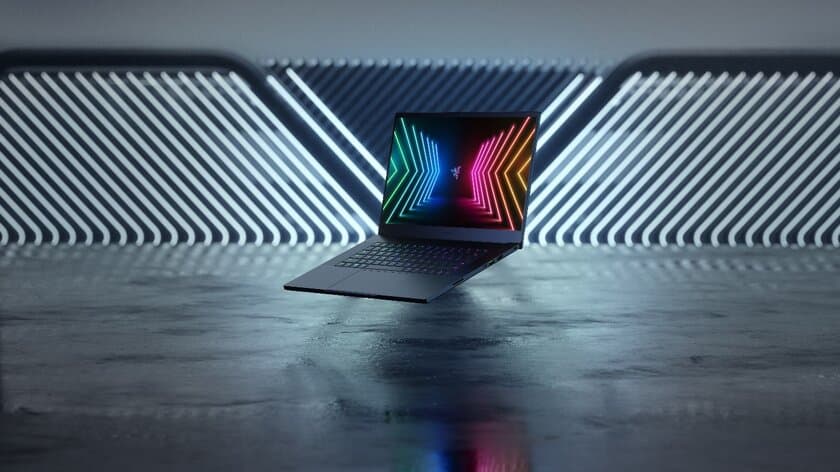 Razer Blade 15 Advanced Modelの
フルHD、4Kディスプレイモデルを
8月6日(金)に発売決定　
選択できる「RAZER BLADE SUMMER
プレゼントキャンペーン2021」は8月3日スタート