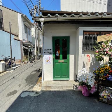 中崎町店正面