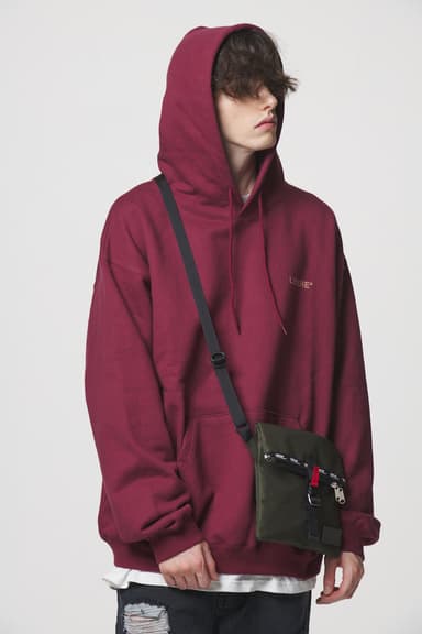 SLOGAN HOODIE / BURGUNDY