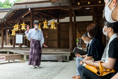 上賀茂神社 本殿敷地内