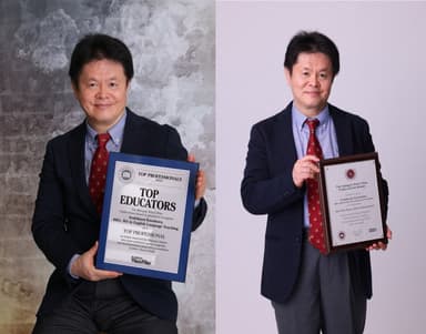 “Albert Nelson Marquis Award”の受賞Plaqueを授与されたYoshi 笠原