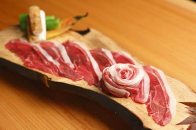 「ツキノワグマ」を使用する熊肉