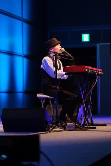 和製スティービーワンダー・木下さんのピアノライブ