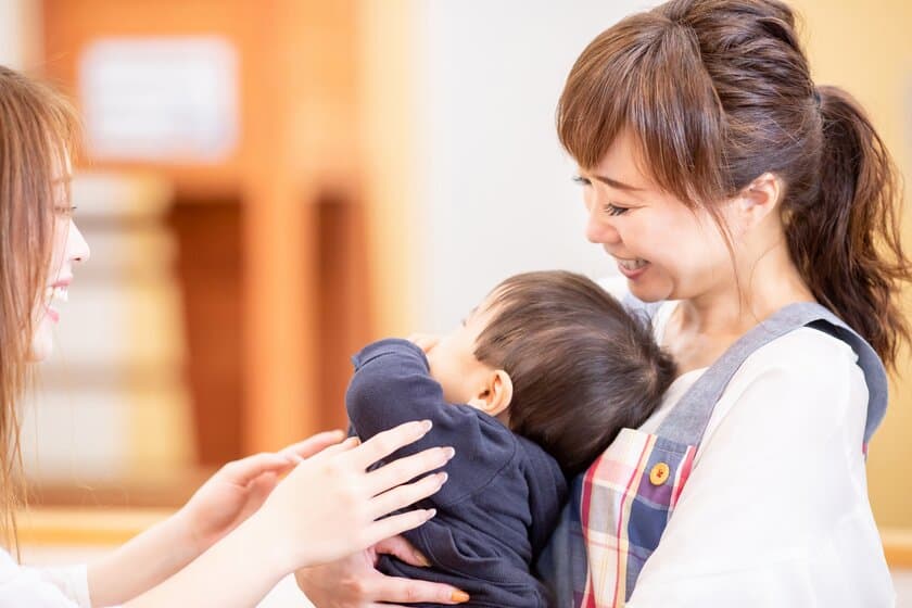 北海道江別市野幌に美容室・まつげサロン併設の
本格保育施設が10月25日(月)オープン！
美容室利用の方は無料で利用できるサービスも！