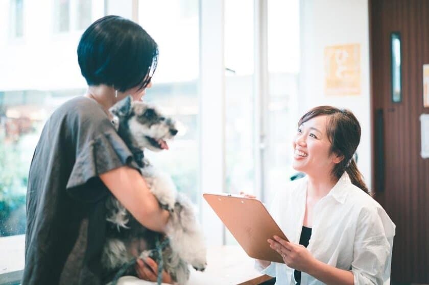 ザ・キャピトルホテル 東急×ペットフーディスト　
日本初(*1)愛犬の健康ごはんセミナー付き宿泊プランを提供