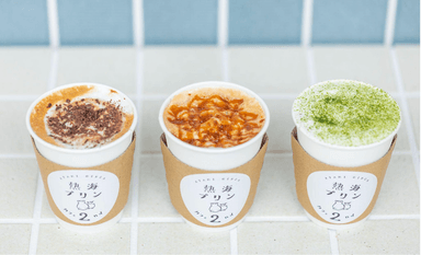 プリンと一緒に楽しむホットなドリンク