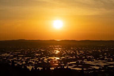 散居村の夕景