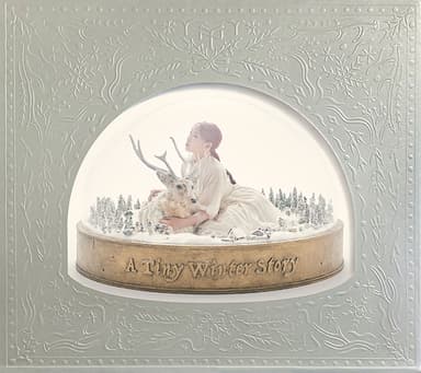 『A Tiny Winter Story』ジャケット写真_初回限定盤（2CD+Blu-ray+PHOTOBOOK）