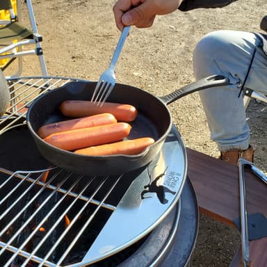 円筒形焚火台で使いやすい形状の料理用五徳(ゴトク)です。