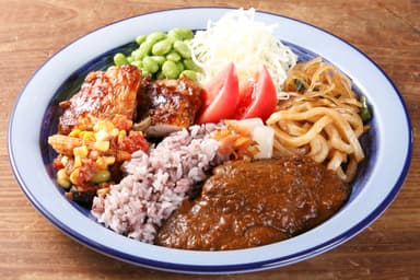 東京名物！もうやんカレーランチビュッフェ