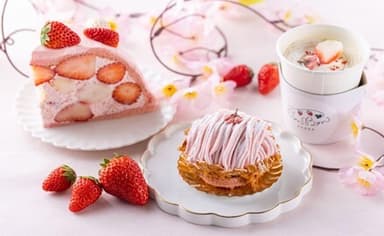 左からベリーファクトリーショート、桜色いちごモンブラン、いちごミルク 桜添え