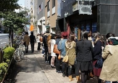 3時間待ちの東京での様子