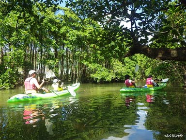 億首川でカヌー体験