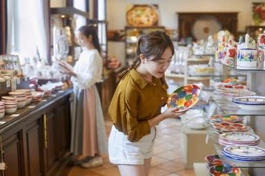 おしゃれなスペイン食器のお店