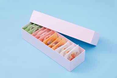 お菓子のように詰め合わせたギフトセット