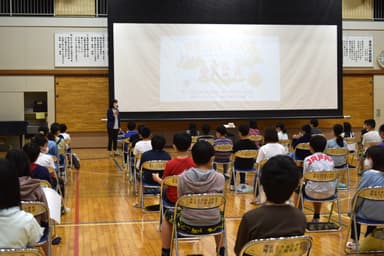 「戦争と平和について学ぶ」授業