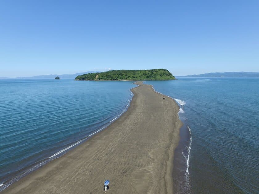 鹿児島県と鹿児島県オールトヨタ(※)による観光振興プロジェクト
「フォトドラ～かごしまフォトドライブプロジェクト～」より、
2022年度上期フォトドラアワード認定 新規20スポットを発表　
― 鹿児島の観光資源の再発見・発掘により、
マイクロツーリズム活性化を目指す ―