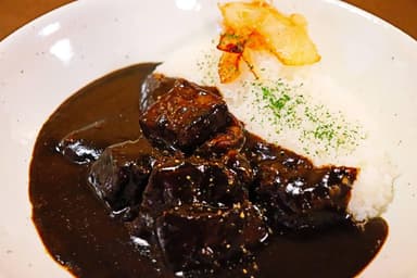 牛バラカレー