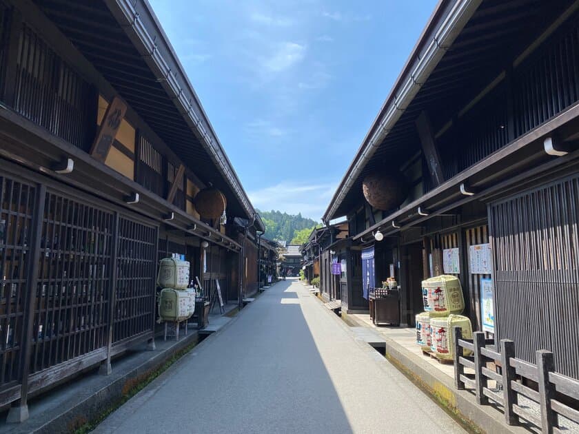 自慢の地酒を呑み比べ！
「第3回 飛騨高山・酒蔵のん兵衛まつり」6/10～7/3開催！
～初夏の古い町並を散策しながら造り酒屋巡り～