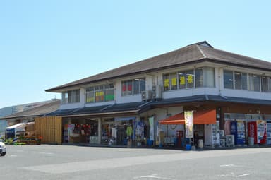 武雄温泉物産館　外観