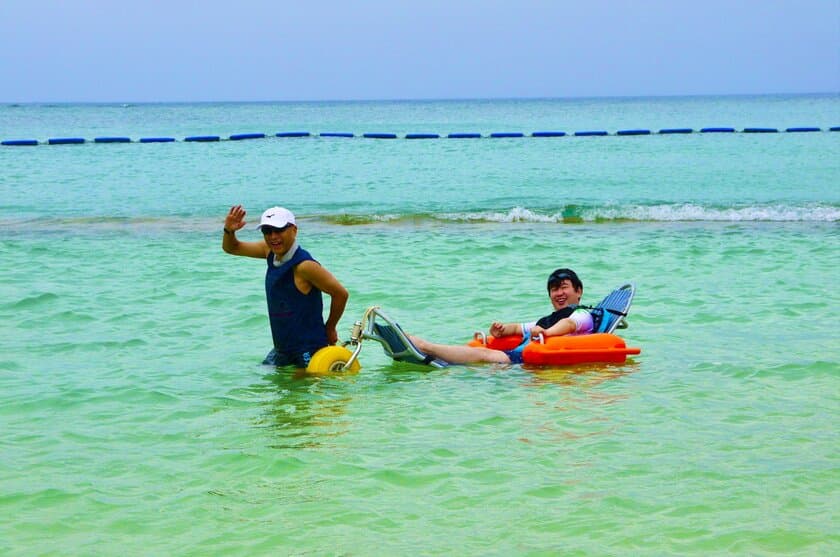 障がいや病気があっても大丈夫！
オーダーメイド旅行で「行きたい」をお手伝い　
『車いすで沖縄の海を楽しむ！7/2出発 2泊3日
リゾートステイでマリンアクティビティ体験』を実施