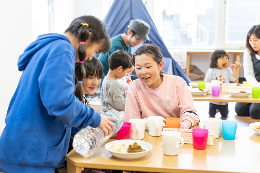 豆腐移動販売の「染野屋」がこども食堂へ
大豆加工食品を中心に無償提供促進　
認定NPO法人全国こども食堂支援センター・
むすびえ等による展開支援