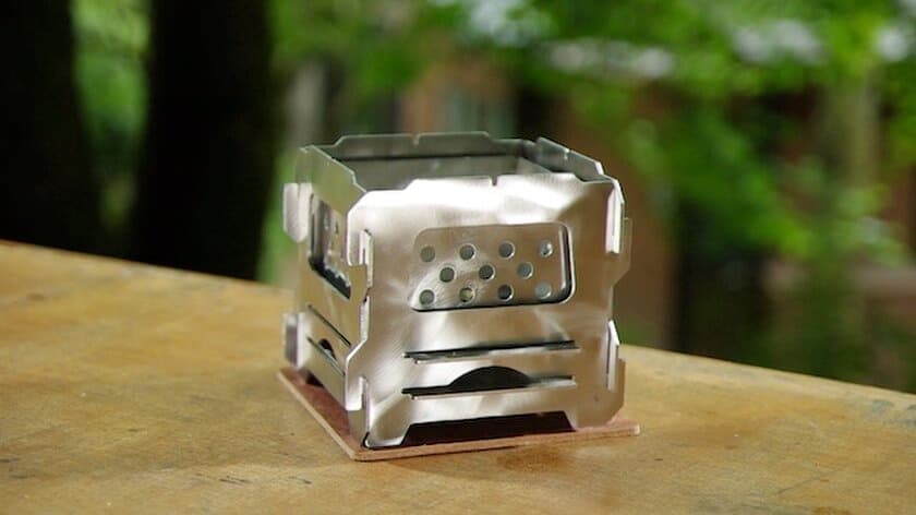 キャンプ飯が手早く作れる！焚き火台「mini stove」が
Makuakeプロジェクトにて目標金額679％を達成　
ネクストゴールを設定し7月30日(土)18:00まで実施！