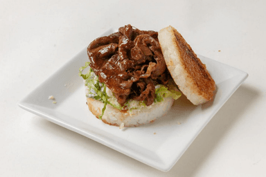 「ボリューム満点焼肉OCOMEバーガー(税込650円)」