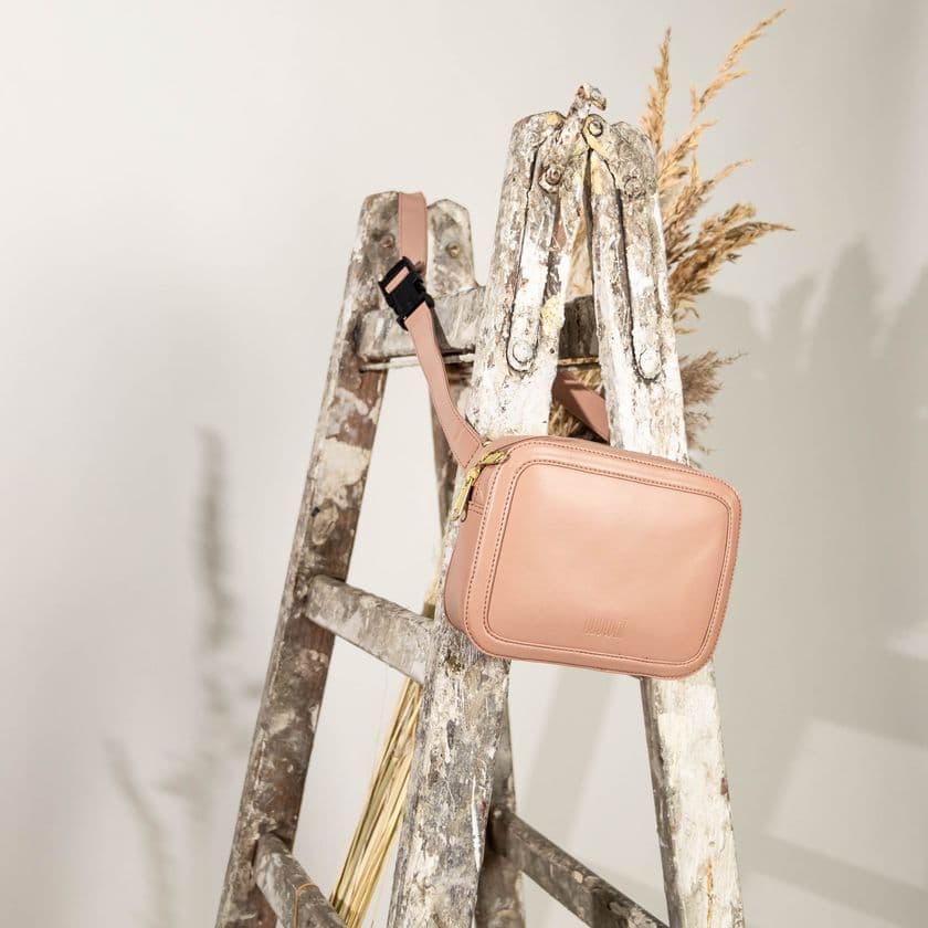 アップルレザーやサボテンレザー製の
ヴィーガンなファッションアイテムを
8月31日まで期間限定10%OFFキャンペーン開催!