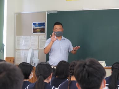 麩屋万商店 代表取締役　峯田 和幸氏