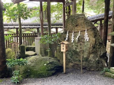 諸羽神社・境内