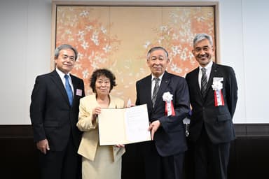 ▲協定締結式の様子(左から佐藤栄学園 大久保 信行常務理事、田中 淳子理事長、芝浦工業大学 鈴見 健夫理事長、山田 純学長)