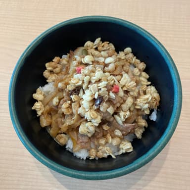 5. フルグラザクザク豚丼