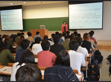 井戸 まさえ氏 講義風景(1)