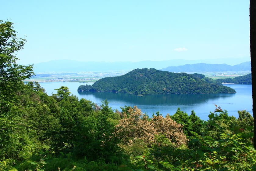 ～大沼先生と行く、びわ湖に浮かぶ有人島「沖島」歴史探訪＆クルーズ～
沖島の四季『沖島戦国トレッキングと秋の湖魚料理を楽しむ』