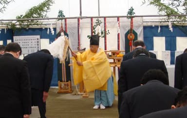 「亀山工場地鎮祭」修祓の儀