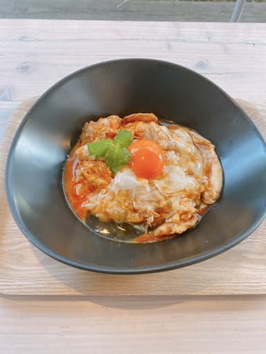 日の出たまごの天城軍鶏親子丼