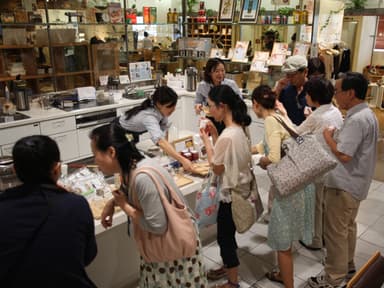 昨年の同キャンペーン期間時の店内風景