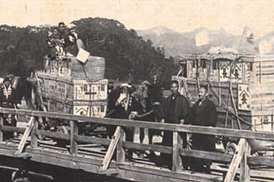 ※大正時代の新年初荷の風景・静岡県周智郡森町「森川橋」にて