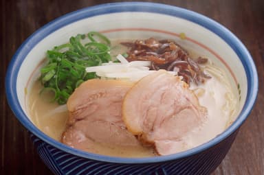 一風堂・河原成美氏のラーメン作りを継承した「麺の坊 砦」