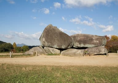 飛鳥のシンボル「石舞台古墳」