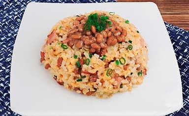 ごま油香るコク旨納豆チャーハン