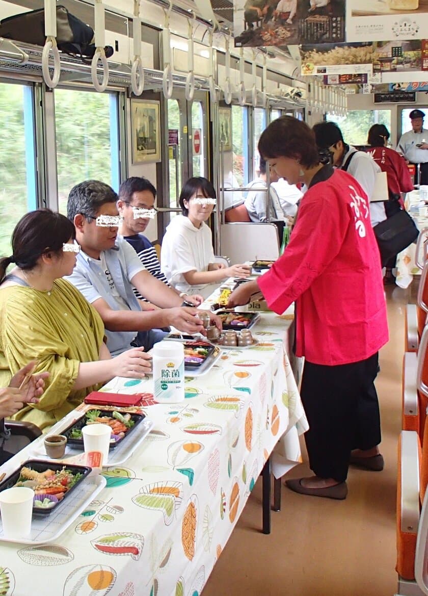 伊賀の銘酒を列車で味わう！
『利き酒とれいん』を運行します！