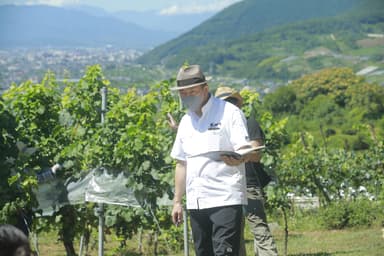 柿崎ゆうじ監督