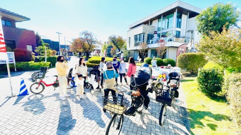 4月から自転車ヘルメットの着用努力義務が親世代にも　
子ども乗せ自転車の交通安全を体験する親子フェスタを豊洲で開催