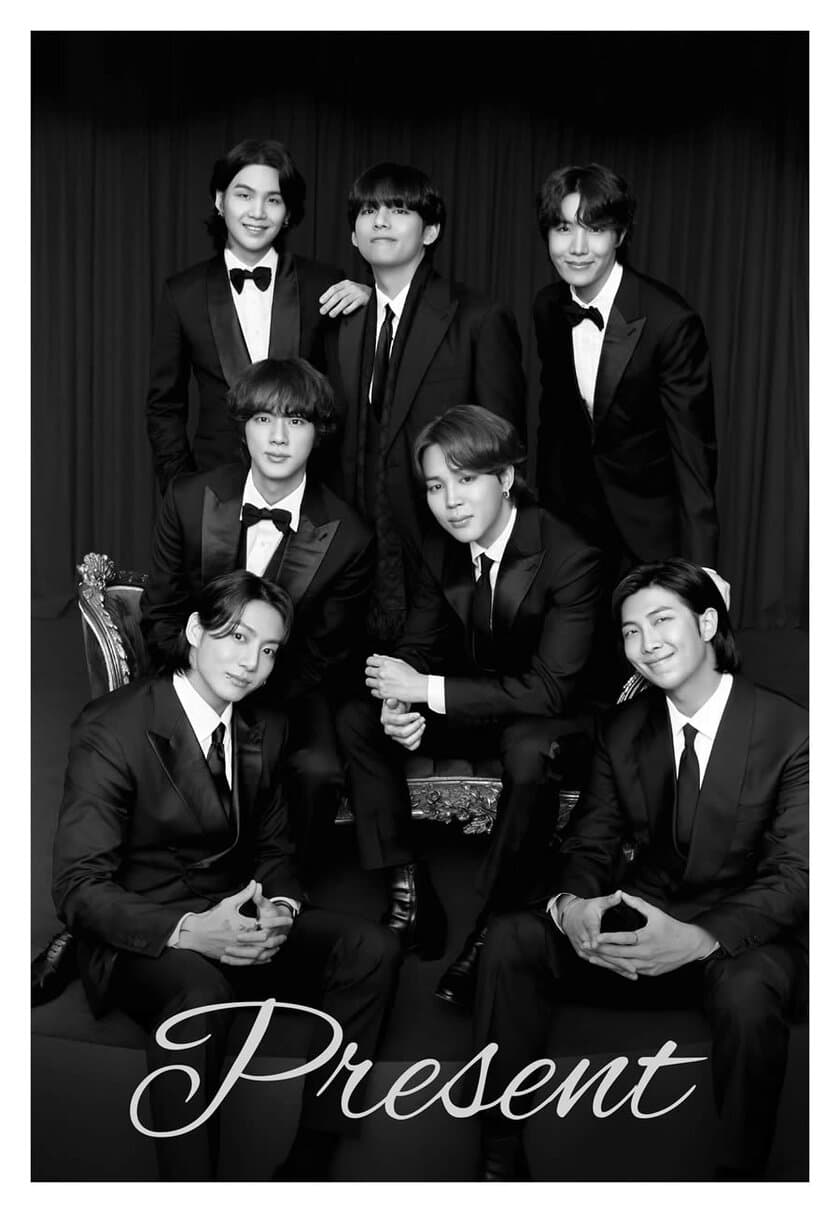 好評につき「BTS写真集」予約販売延長決定！3月15日から
三芦メディア特典クリアファイル付き販売を継続！
『2022 THE FACT BTS PHOTOBOOK SPECIAL EDITION』