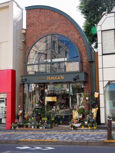 シーズン花達店舗