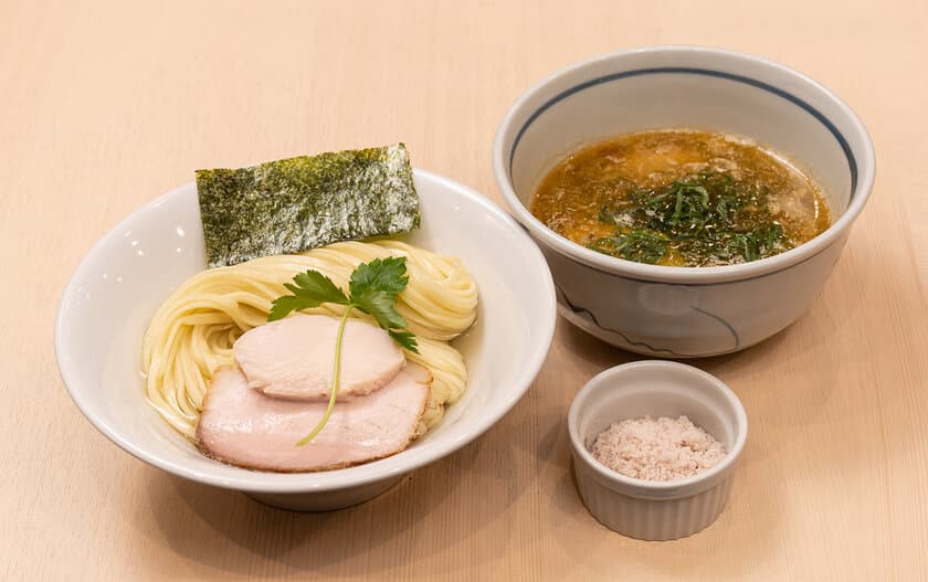 栃木県宇都宮市『煮干し中華そば カゼノウタ』が
『昆布水つけ麺・海老煮干しスープ』を期間・数量限定販売