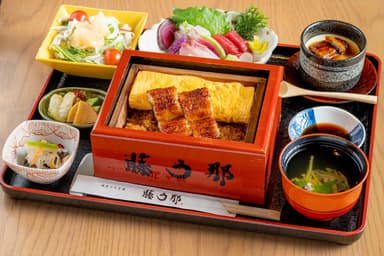 ランチ限定の“せいろ蒸し御膳 3&#44;500円(税込)”